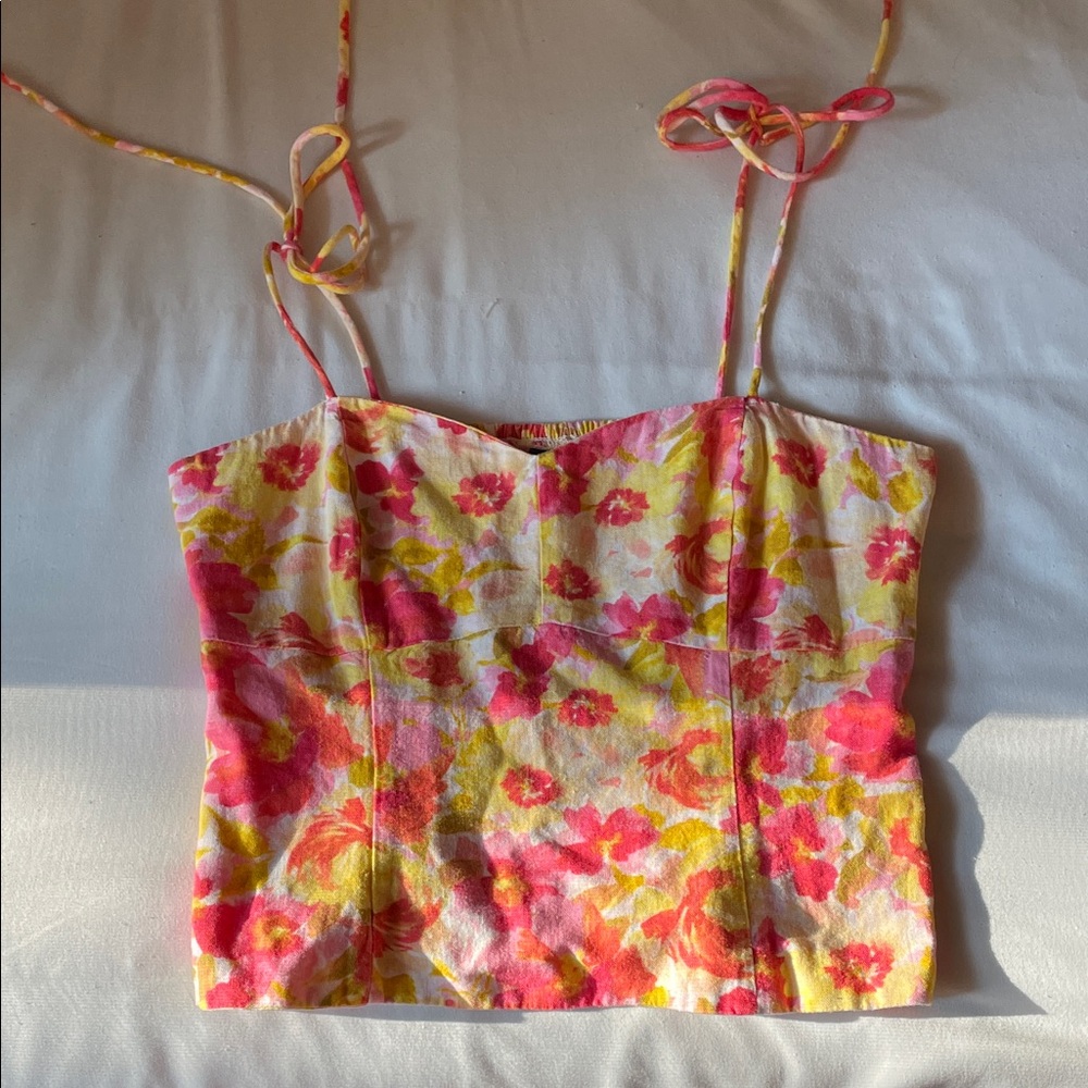 NWOT Old Navy floral tie tank top.